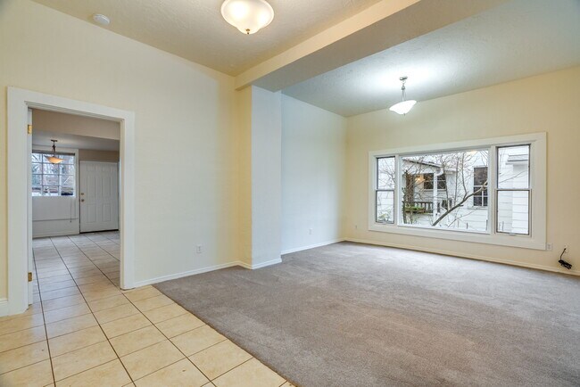 Building Photo - 5814 N Mississippi Ave