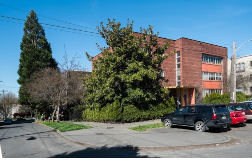 Foto del edificio - 303 Harvard Ave E