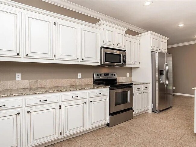 Foto del edificio - 1588 N Hazeltine Dr