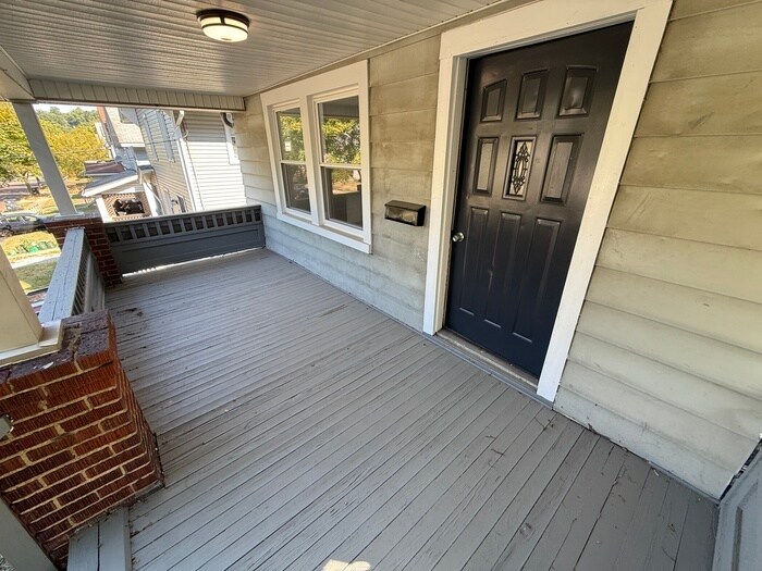 1181 Pondview Ave Akron, OH 44305 – photo 2