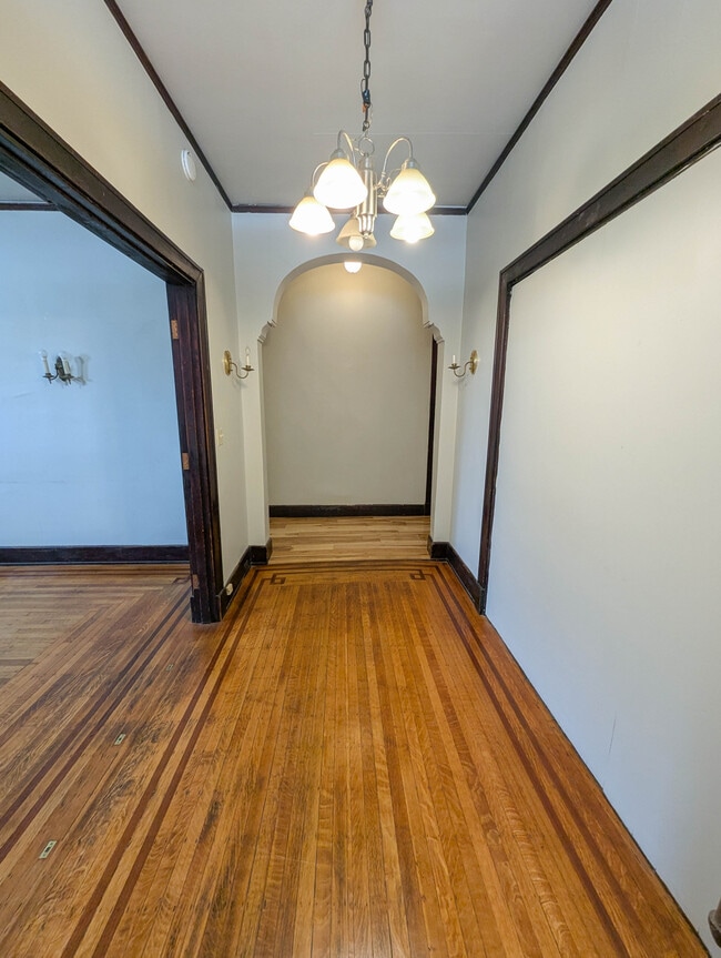 Building Photo - 89 W McMillan St