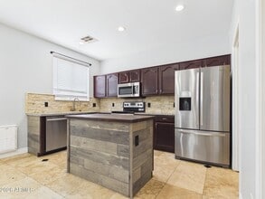 Building Photo - 17648 W Lisbon Ln