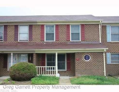 Primary Photo - 168 Loch Cir