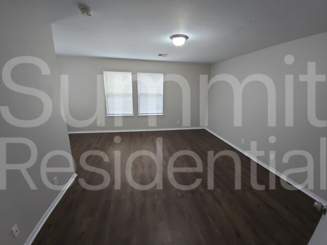 Foto del edificio - 120 Beech Dr