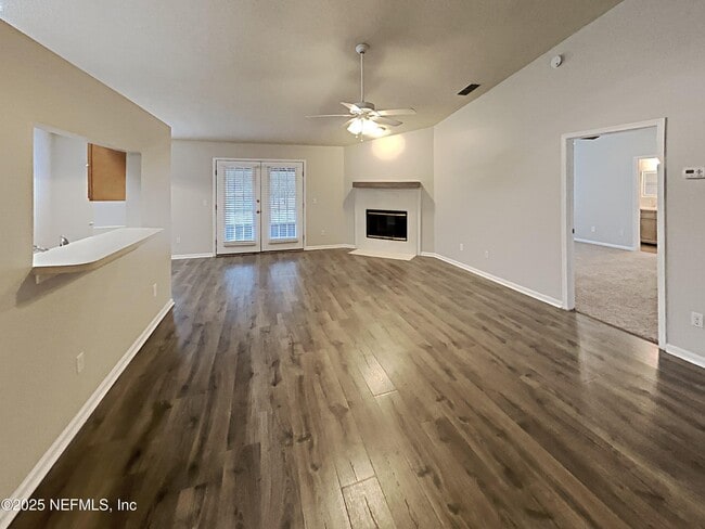 Building Photo - 4400 Apple Tree Pl