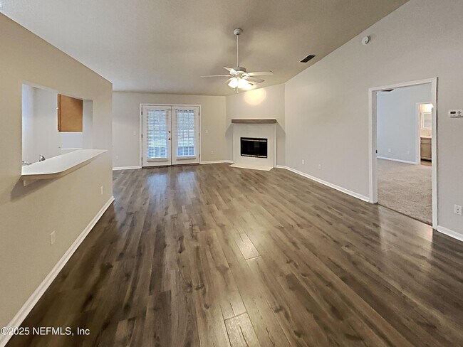 Foto del edificio - 4400 Apple Tree Pl