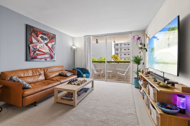 Foto del edificio - 1775 Washington Ave