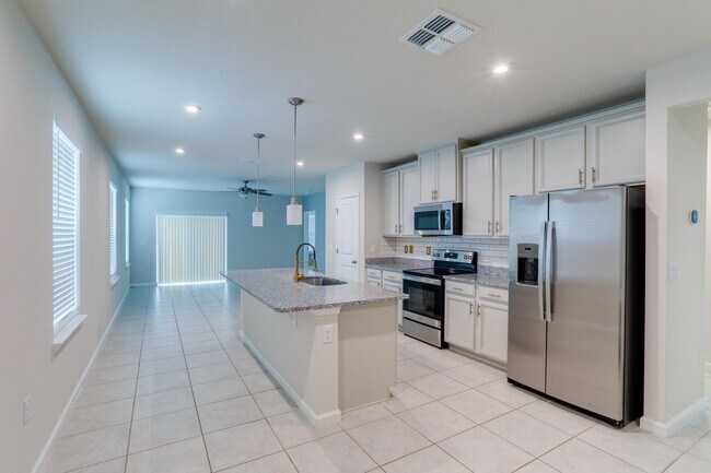 Building Photo - 1580 Eucalyptus Wy