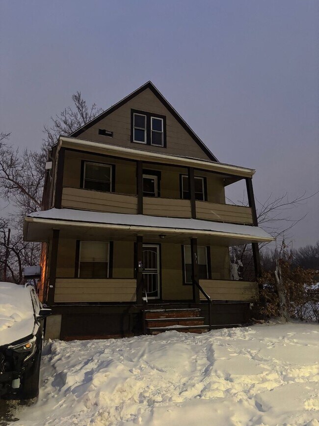 Building Photo - 9807 Easton Ave