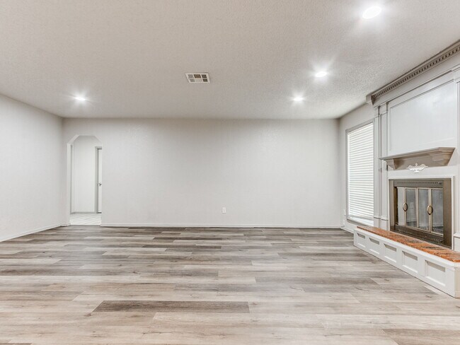 Foto del edificio - 2002 Vanessa Dr