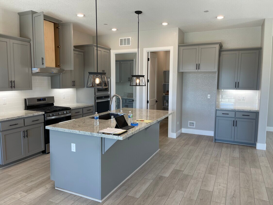 Foto principal - 1553 Wadsworth Cir