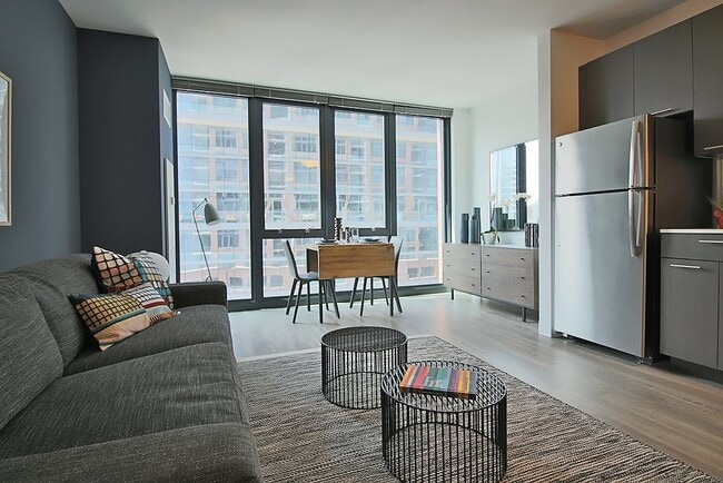Photo - 633 N Wells St (Chicago, IL) Apartment