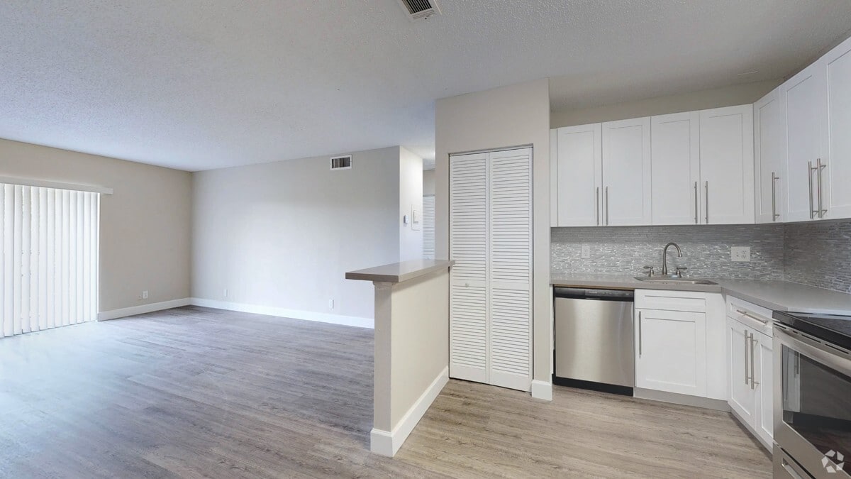 Photo - Boca Bend Marina Apartments