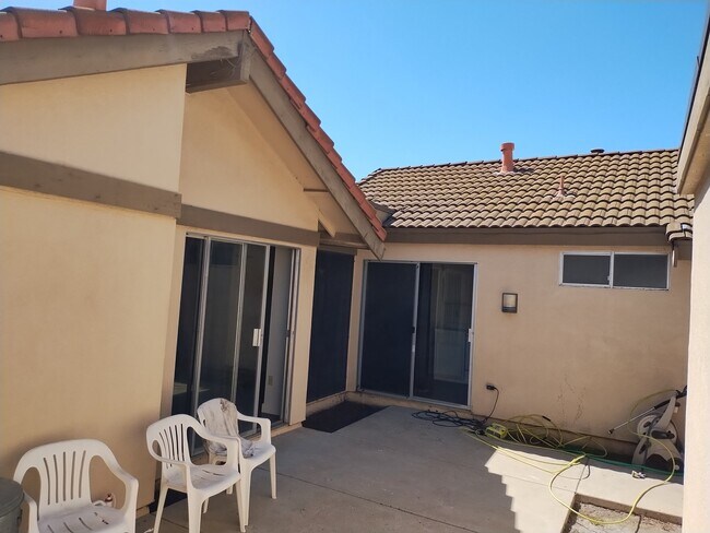 Foto del edificio - 3545 Fountain Way