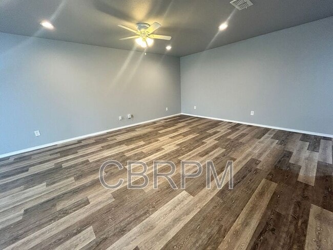 Building Photo - 1107 N Englewood Ave