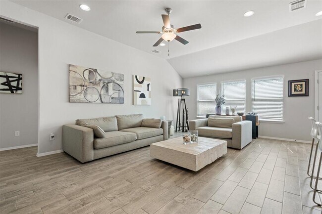 Foto del edificio - 4302 Liberty Ln