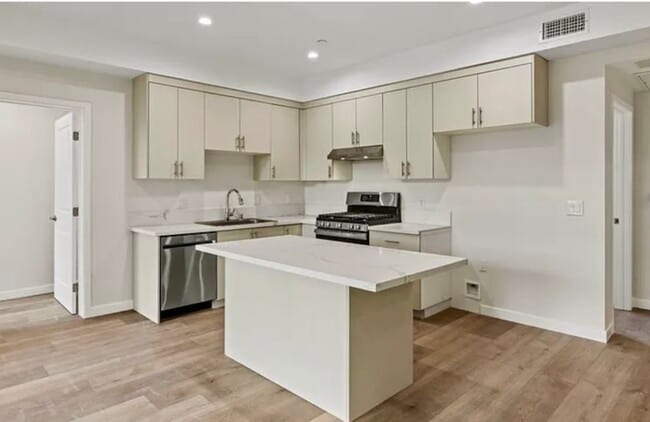 Foto del edificio - 439 Oak St