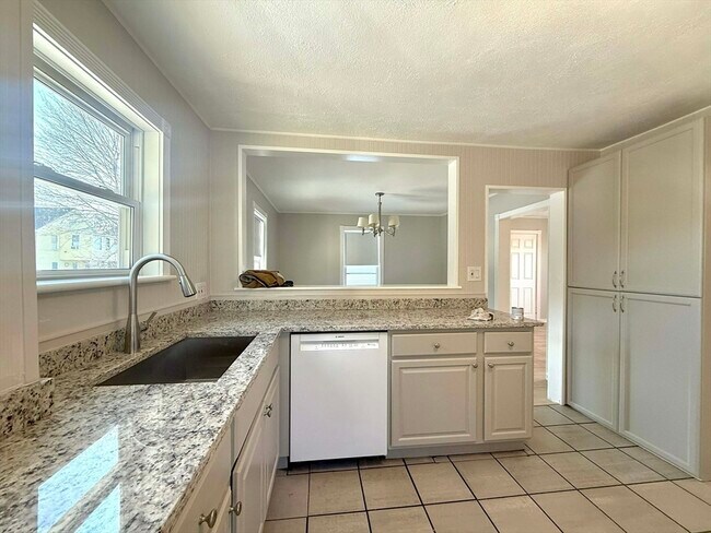 Foto del edificio - 141 Alexander Ave