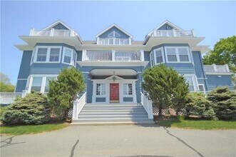 Building Photo - 398 Wolcott Ave