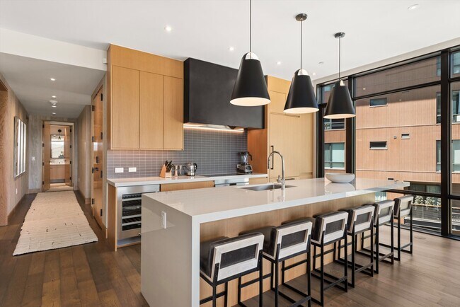Foto del edificio - 77 Wood Rd