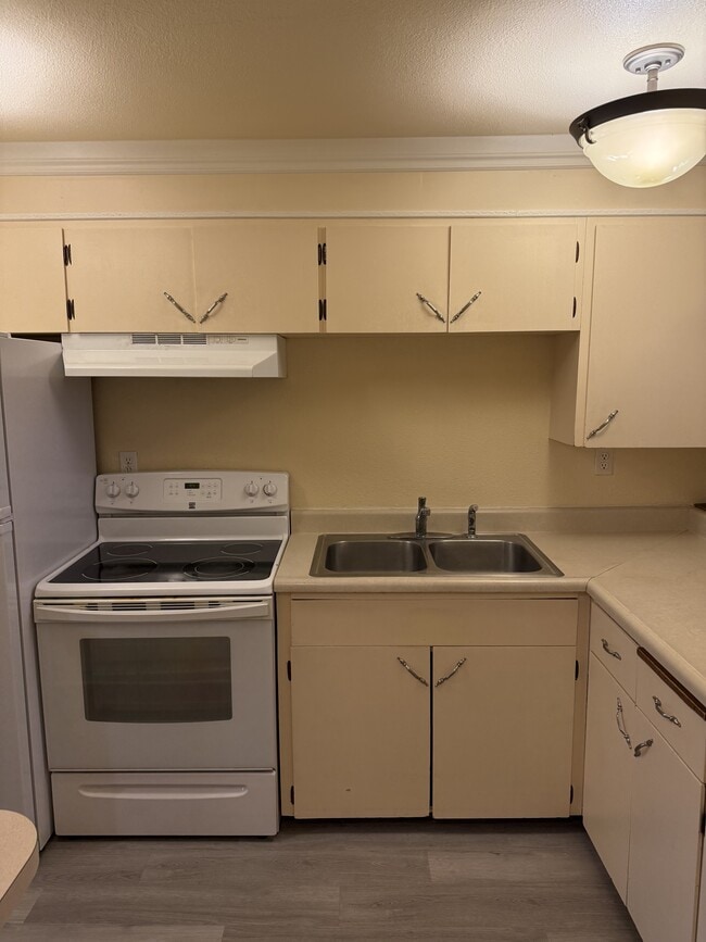 Foto del edificio - 660 Fairbanks St