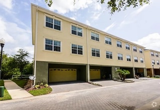 Building Photo - 10144 Arbor Run Dr