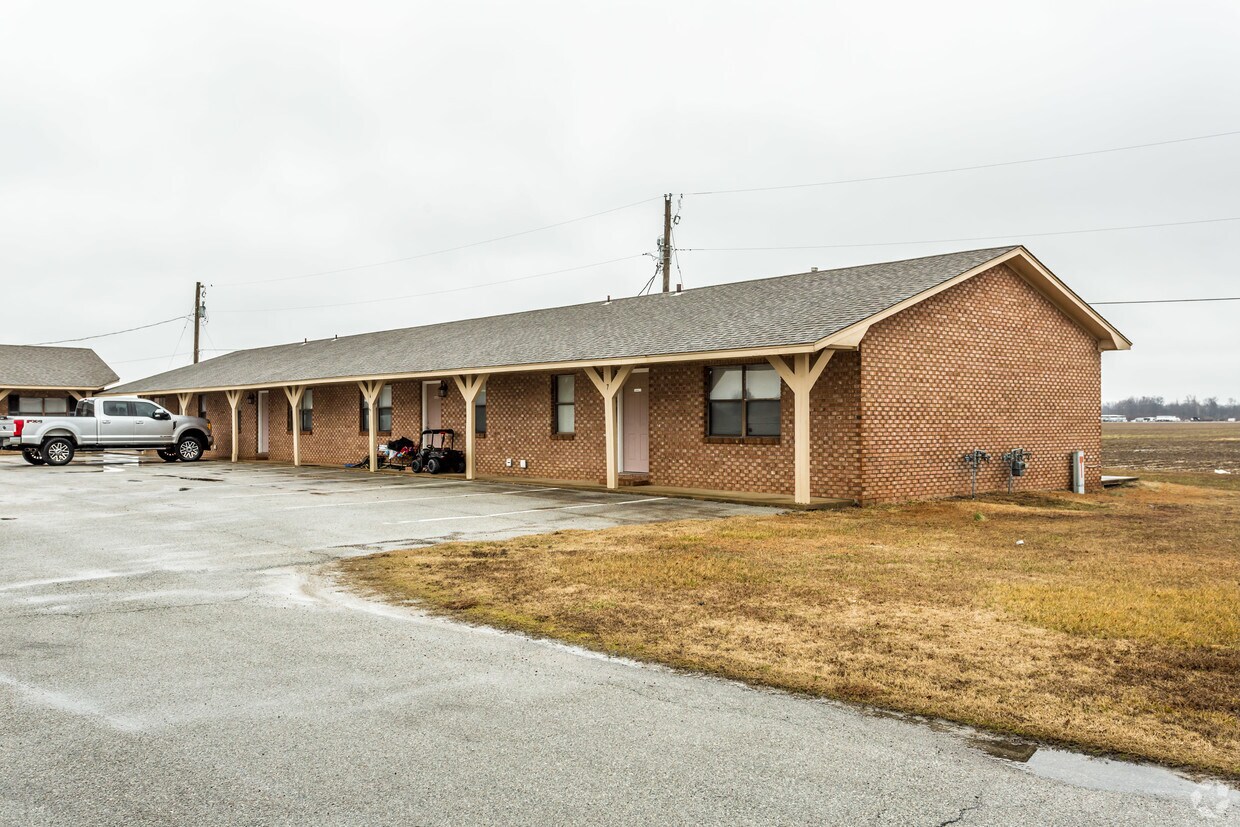 Foto principal - 5300 E Highland Dr