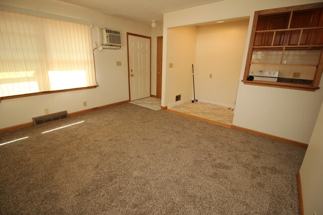 Living Room/EntryDining - 144 S 29th St