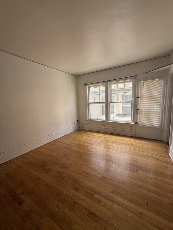 Foto del edificio - 622 Howard Pl