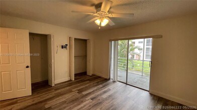 Building Photo - 2878 Donnelly Dr