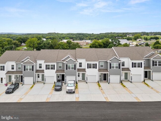 Foto del edificio - 37 Wisdom Ln