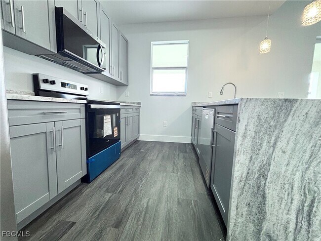 Foto del edificio - 4552 20th St SW