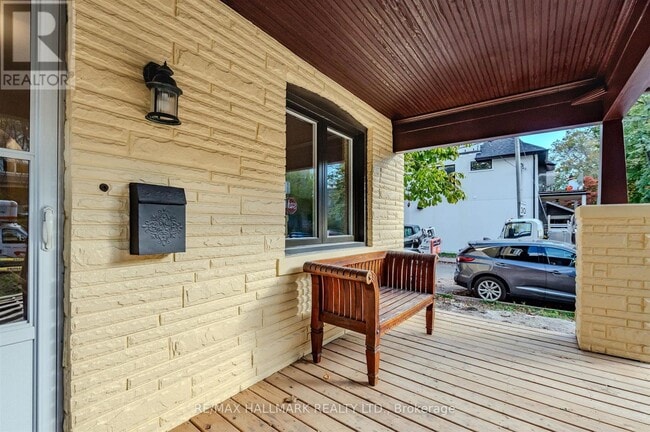 Building Photo - 165 Wineva Ave