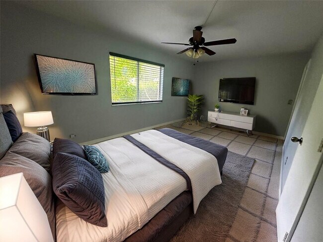 Foto del edificio - 3720-3726 NW 115th Way