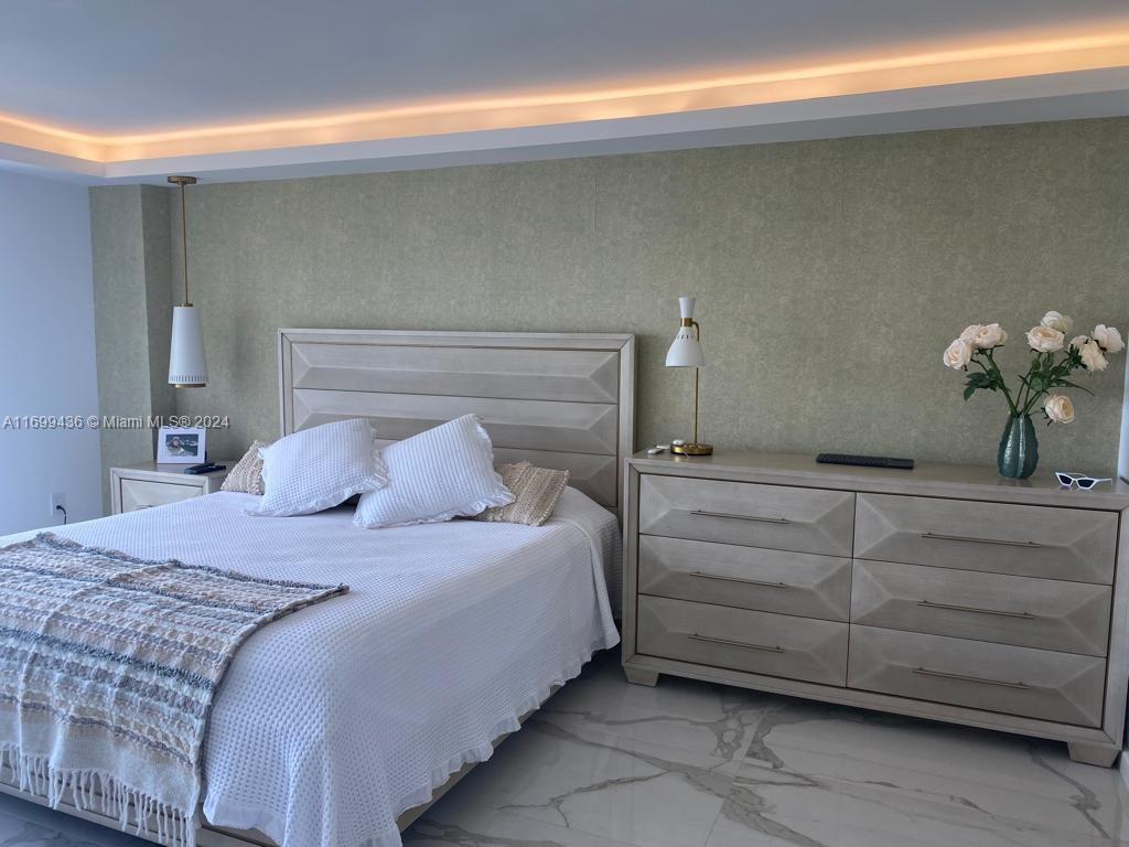 Foto principal - 1450 Brickell Bay Dr