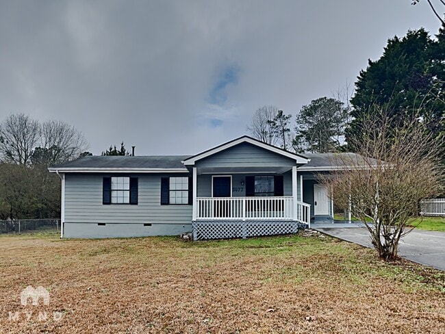 Building Photo - 3977 Lenora Church Rd