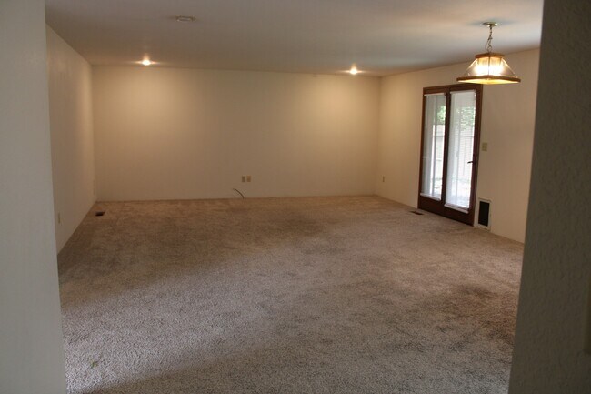 Foto del edificio - 1516 Woodhaven Pl