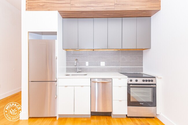 Building Photo - 1002 Bushwick Ave