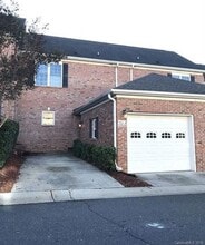 Building Photo - 7013 Elm Hill Ct