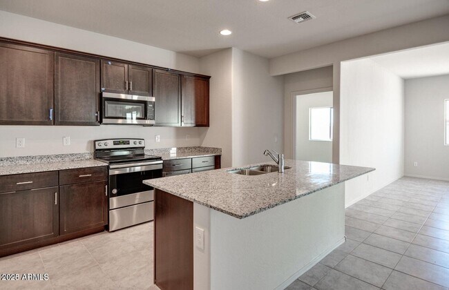 Foto del edificio - 18091 N Presley Ln