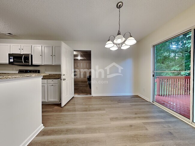 Foto del edificio - 11435 Woodfire Rd