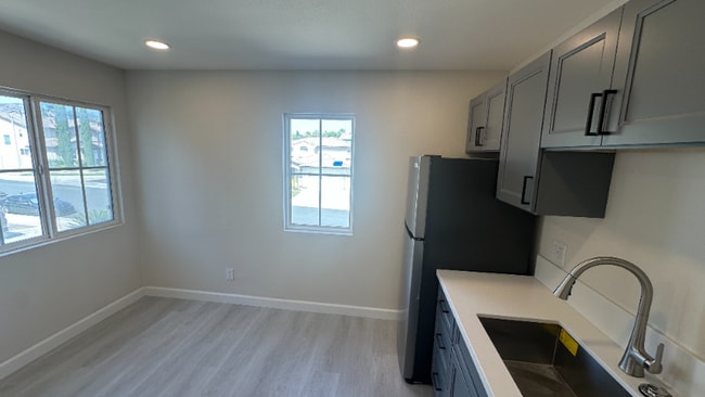Building Photo - 39391 Tiburon Dr
