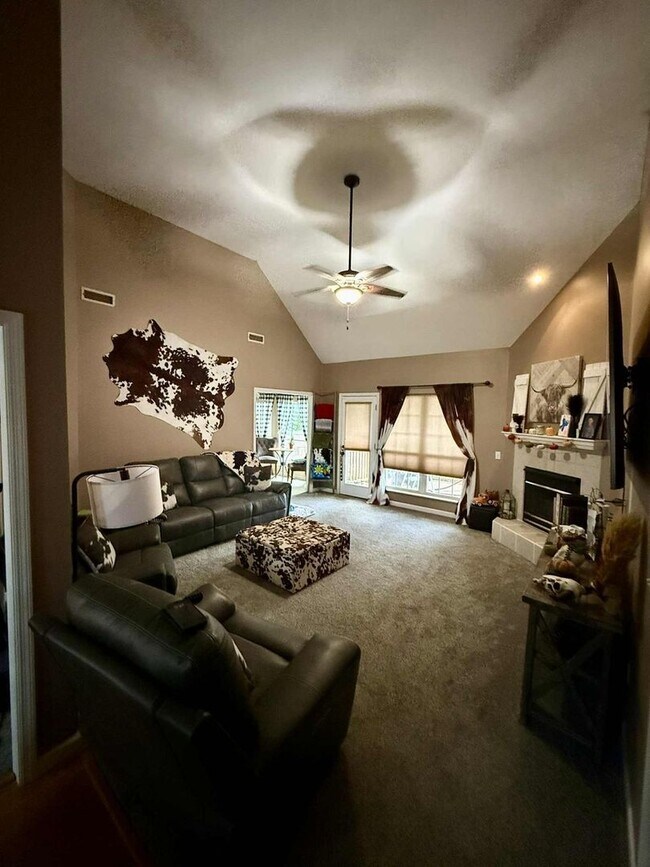 Foto del edificio - 1630 Rivergate Dr