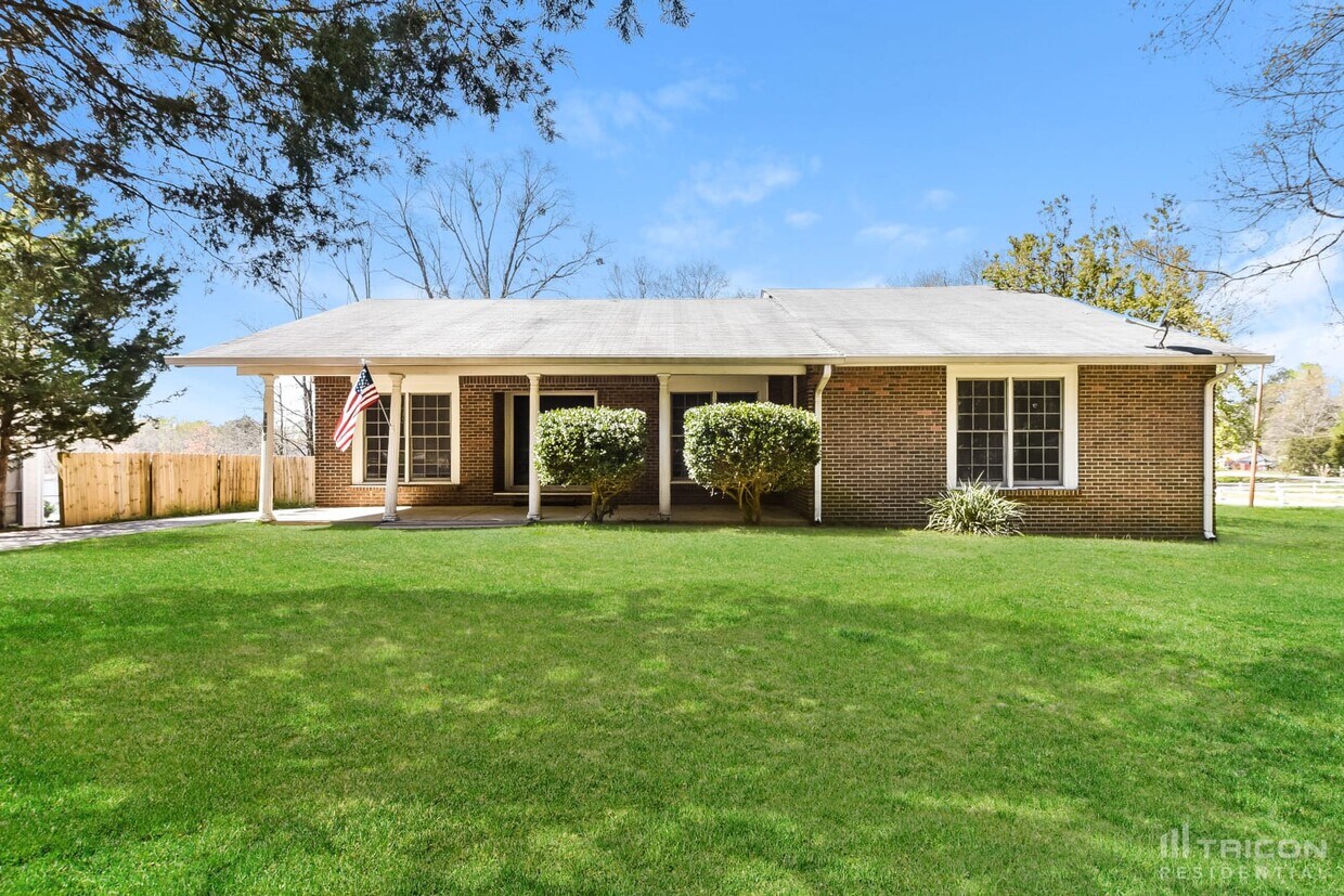 Primary Photo - 5750 Westside Rd
