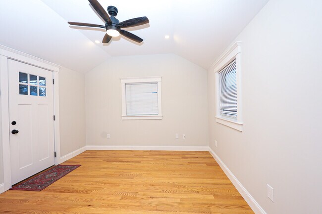 Foto del edificio - 85 Oak St