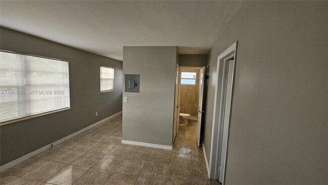 Foto del edificio - 6204 Dewey St