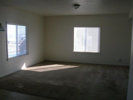 Building Photo - Beautiful Large Home