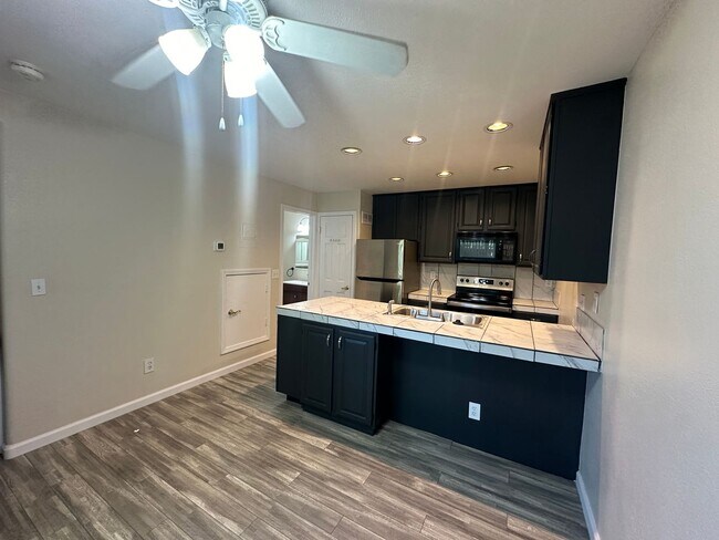 Foto del edificio - 2 Bed, 2.5 Bath Condo in Reno