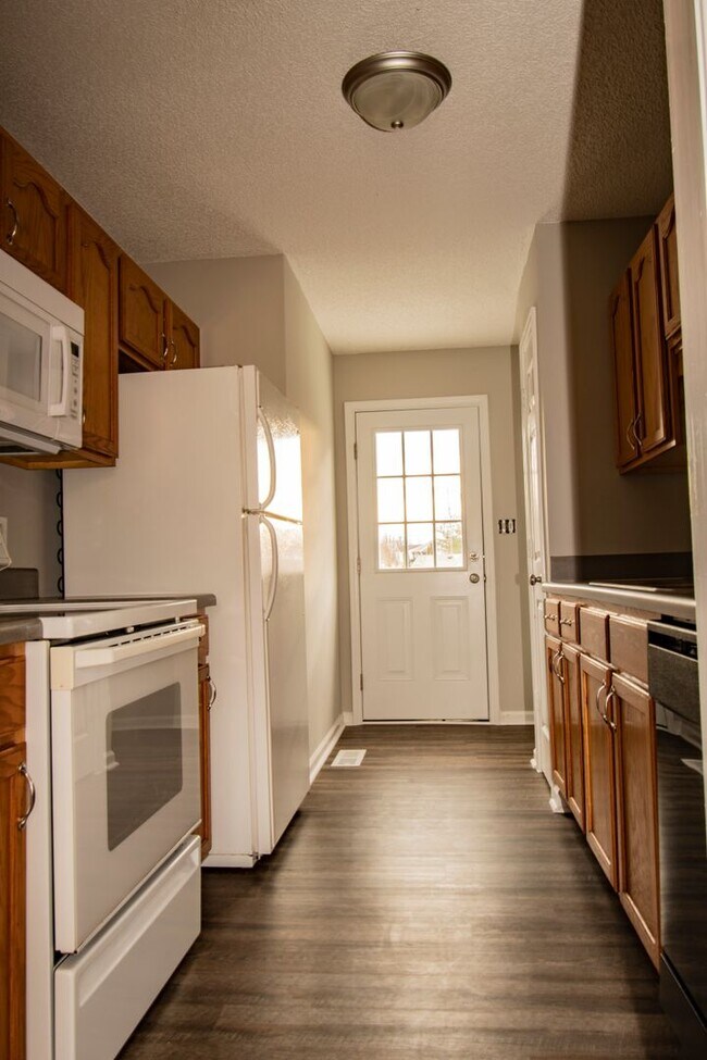 Foto del edificio - 3 Bedroom Pet Friendly Home For Rent In St...