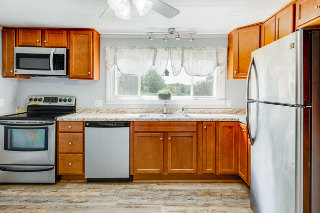 Foto del edificio - 654 Johnson Plank Rd NE